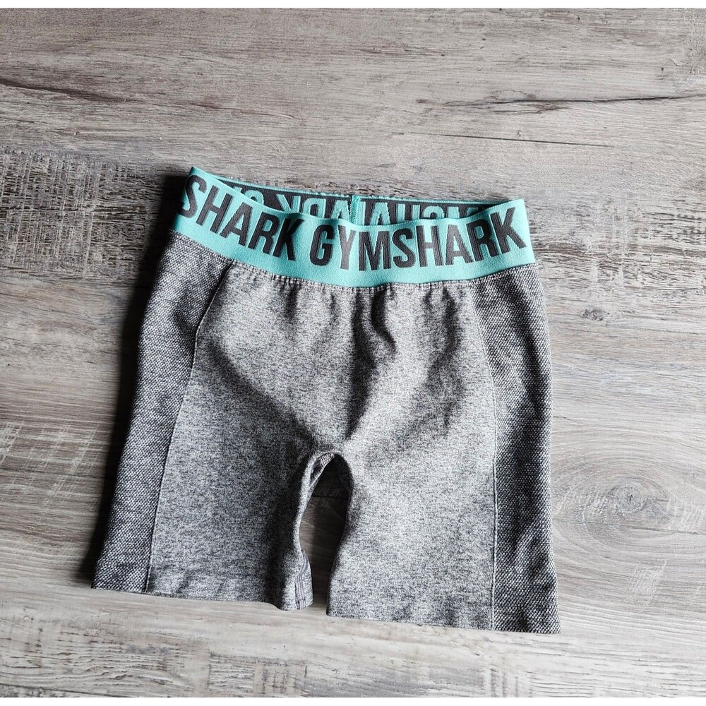 (S) Gymshark shorts